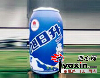 玻璃瓶汽水再度風靡烏魯木齊 每天銷售10萬瓶左右