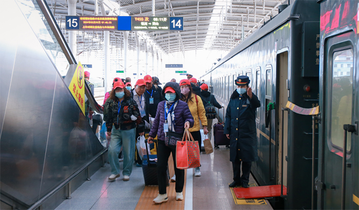 “環西部火車游”銀川